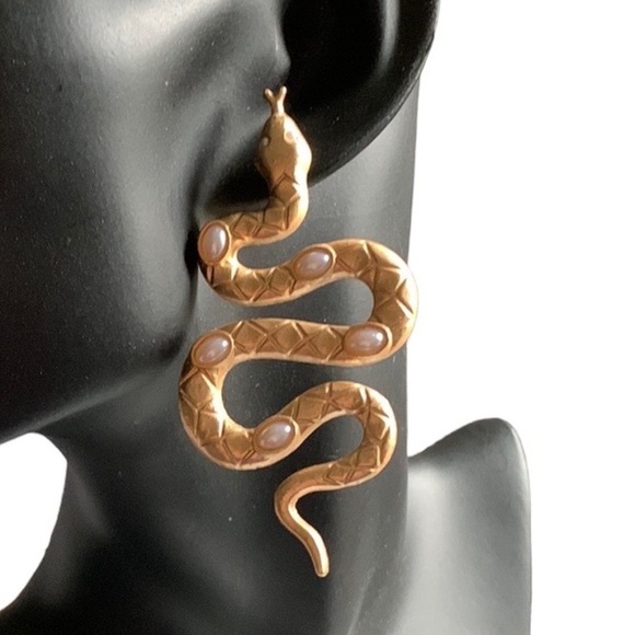 SNAKE Shaped Gold Tone and Pearl Drop Pierced Earrings Textured - Picture 1 of 4